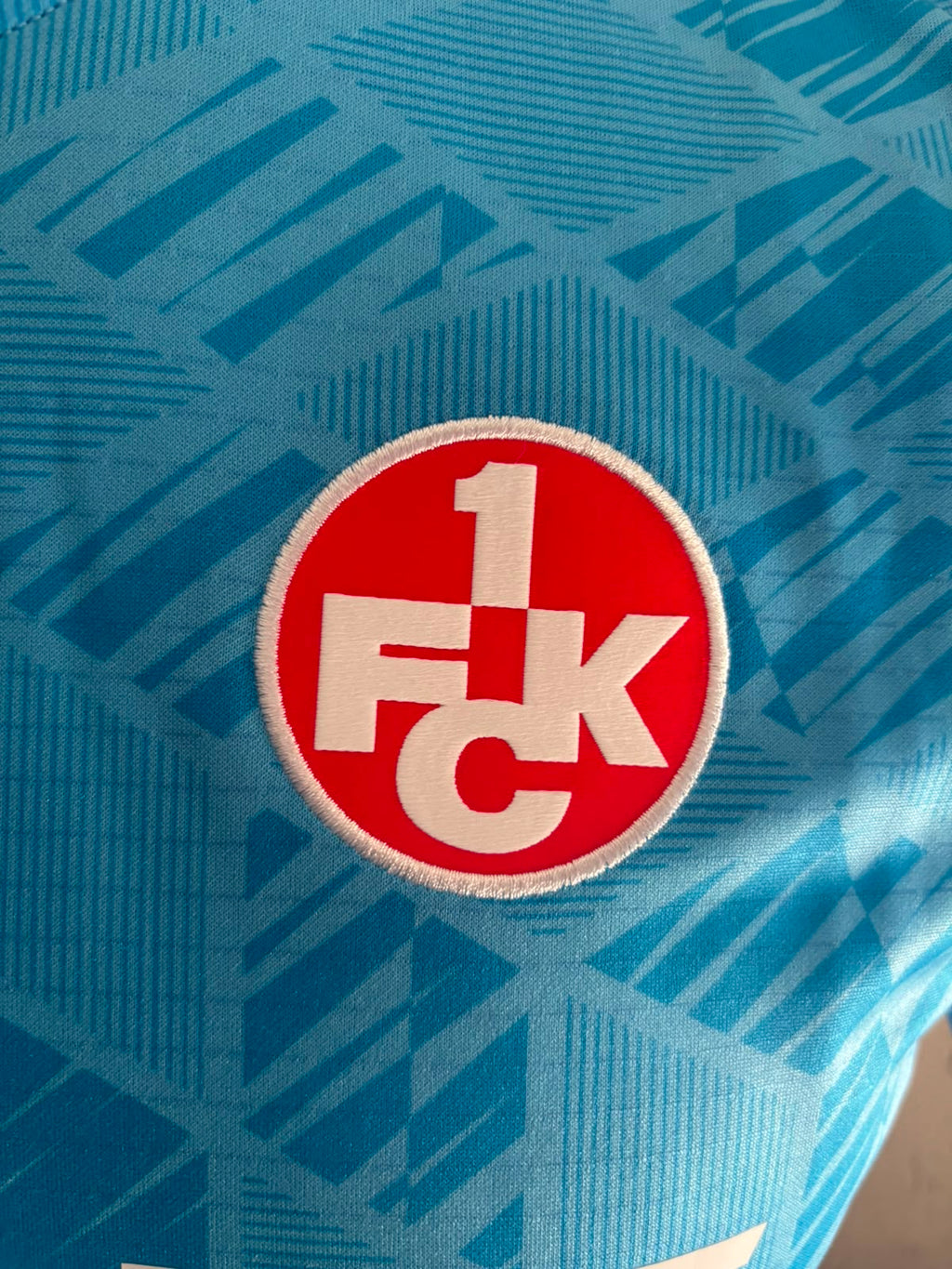 1.FC Kaiserslautern Keepersshirt 2025-2026 BNWT (S) (10/10)