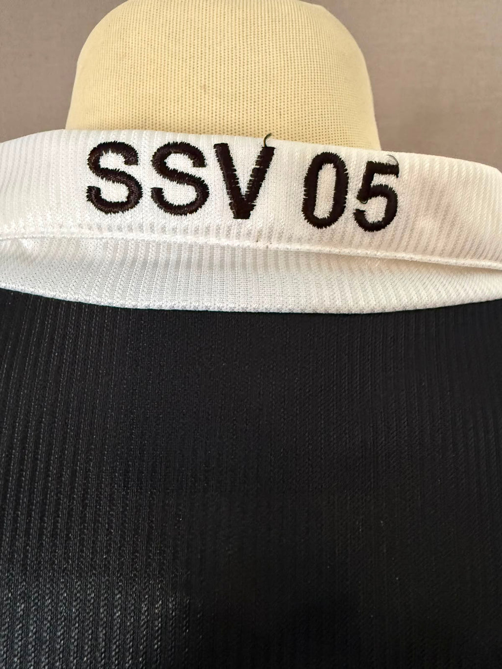 SSV Reutlingen 05 Thuisshirt 2001-2002 #9 Hoffmann (L) (7/10)