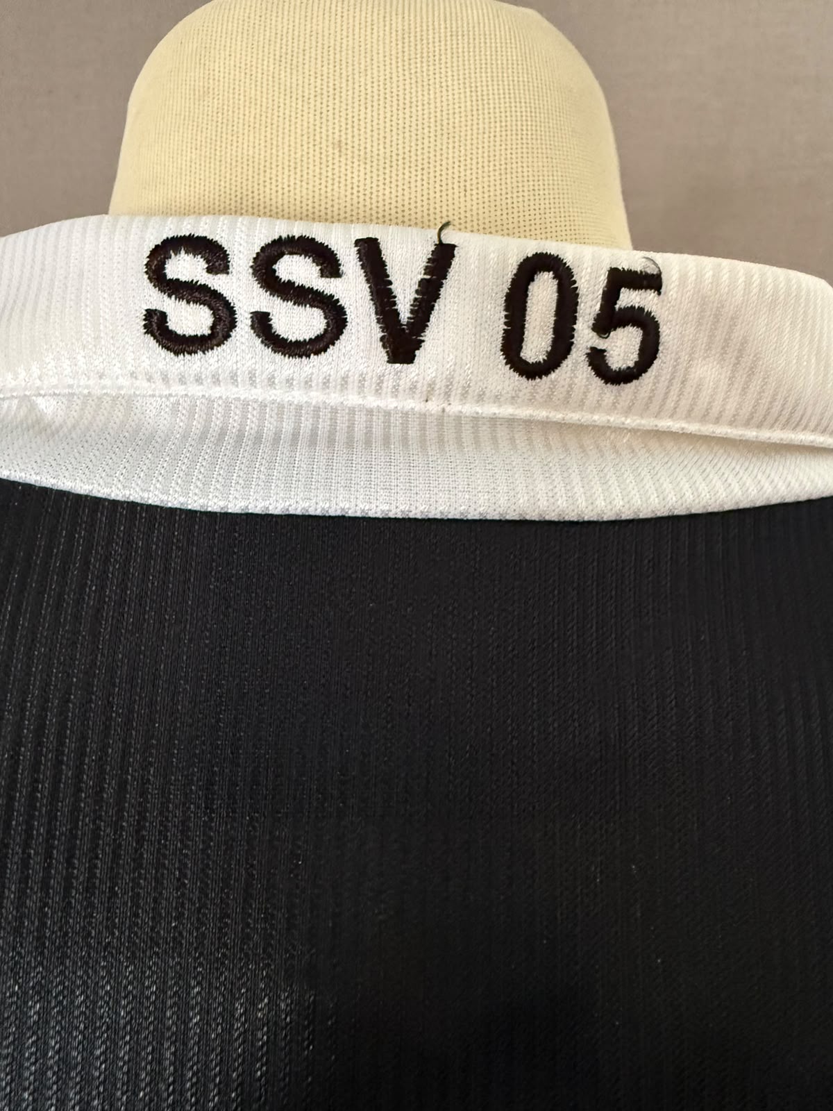 SSV Reutlingen 05 Thuisshirt 2001-2002 #9 Hoffmann (L) (7/10)