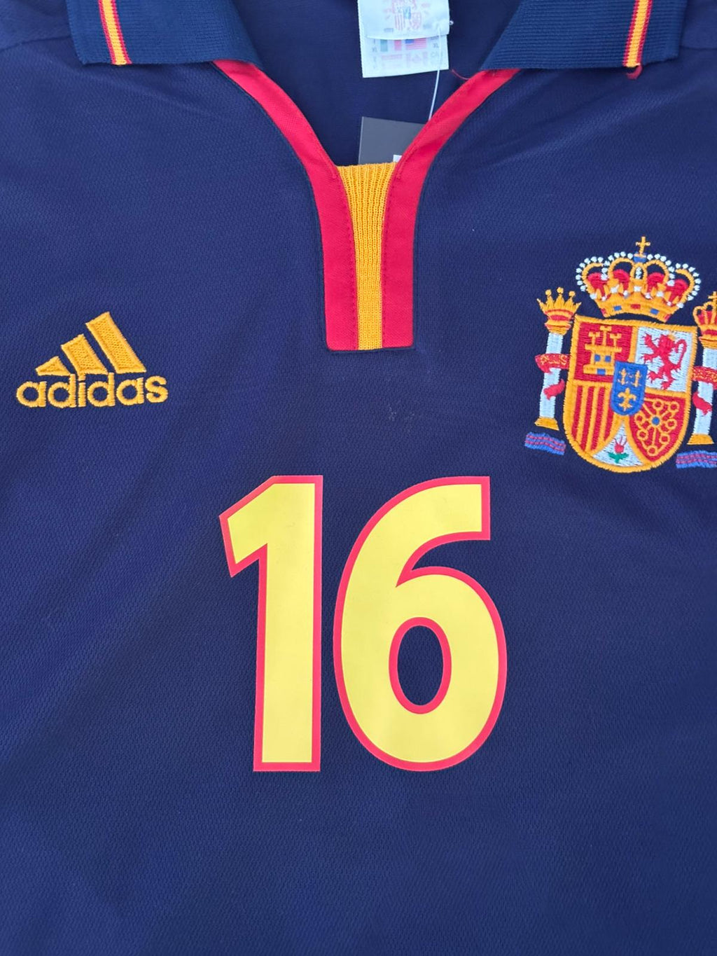 Spanje Uitshirt 2000-2002 #16 Mendieta (XL) (9/10)