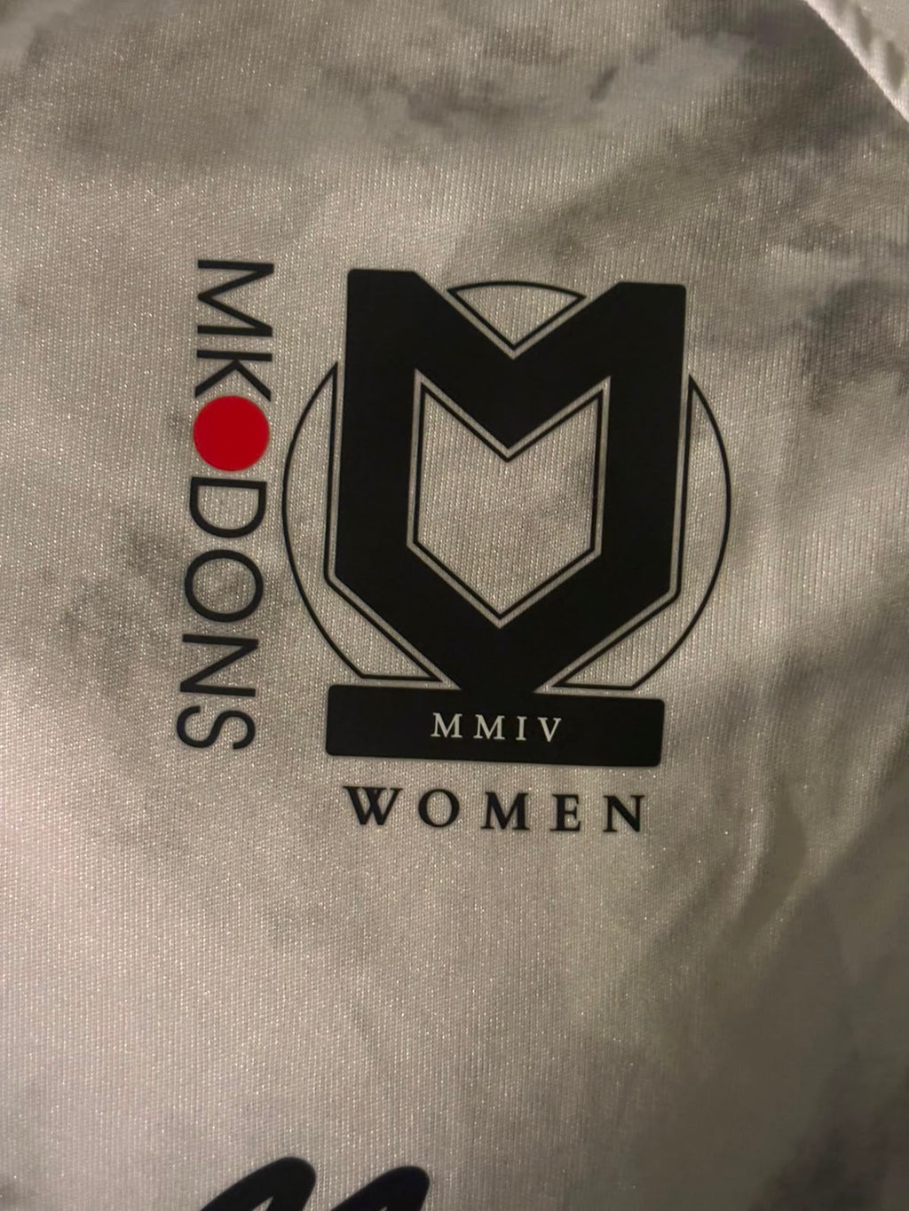 MK Dons Home Shirt Vrouwenteam 2022-2023 BNWT (L) (10/10)