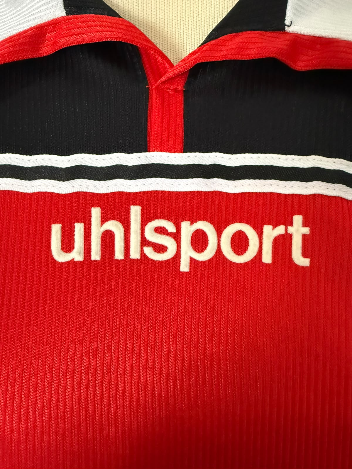 SSV Reutlingen 05 Thuisshirt 2001-2002 #9 Hoffmann (L) (7/10)